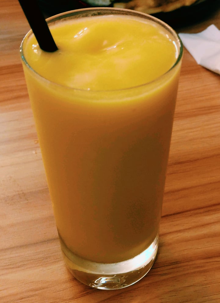 photo of Veg Cafe Mango Coconut Smoothie shared by @hownowbrownkow on  15 Apr 2018 - review