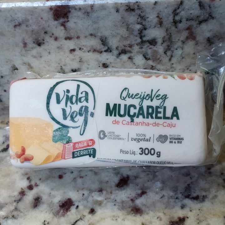 review photo of Vida Veg Queijo Veg Muçarela de Castanha de Caju shared by @valdirscors on 05 Jul 2022 - review