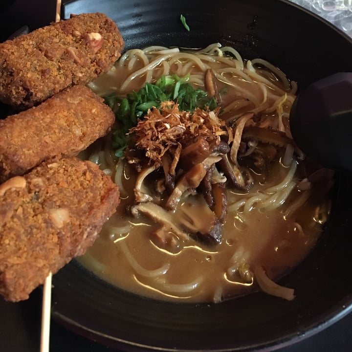 photo of KOI Beer & Dumplings Ramen Vegano shared by @jonipastorius on  29 Jul 2021 - review