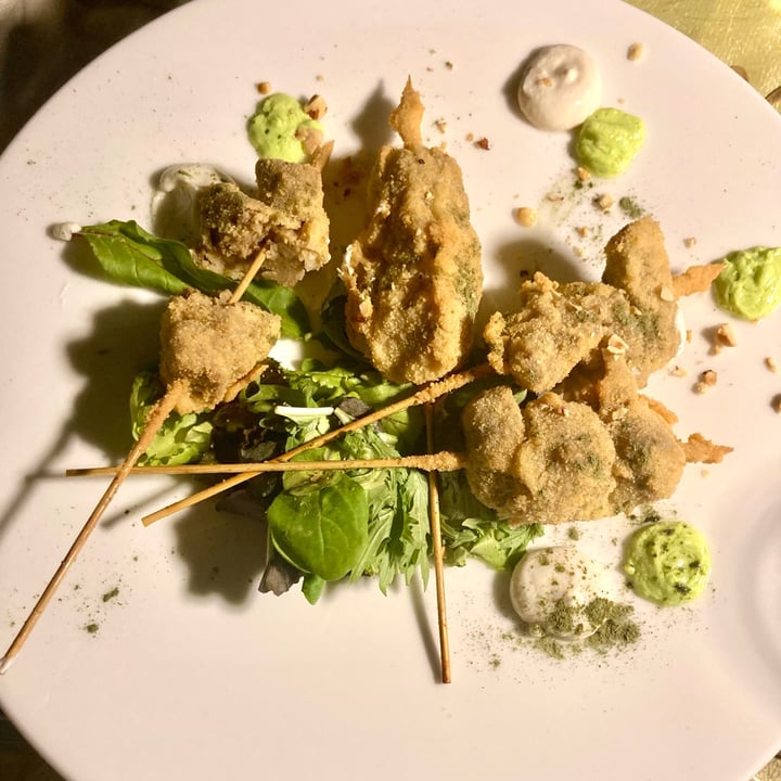photo of The Margutta veggy food & art Arrosticini cruelty-free di seitan shared by @cillador on  24 May 2022 - review