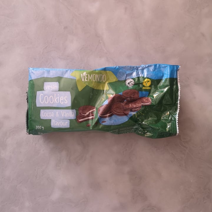 photo of Vemondo  Vegan cookies Cocoa and Vanilla shared by @veggyele on  30 Sep 2022 - review