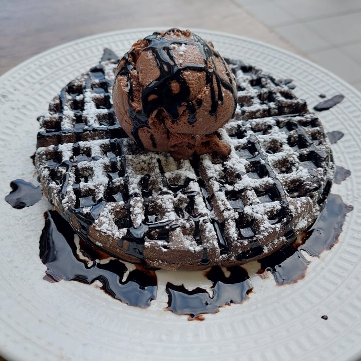 review photo of The Vegan Chef Umhlanga Decadent chocolate waffle shared by @xica4z on 27 May 2022 - review