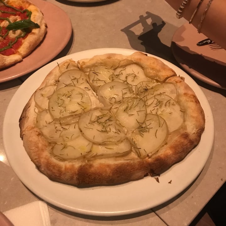 photo of Mudrá Pizza Bianca shared by @miadanila on  25 Nov 2021 - review