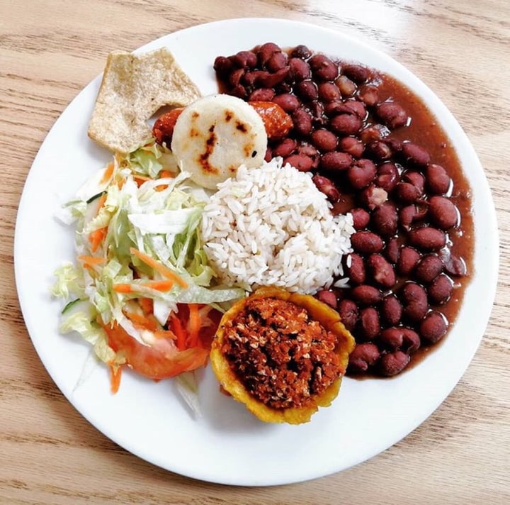 photo of Alimentos Vegetales Sabyi Bandej paisa Vegan shared by @lizethjimenez on  21 Aug 2019 - review