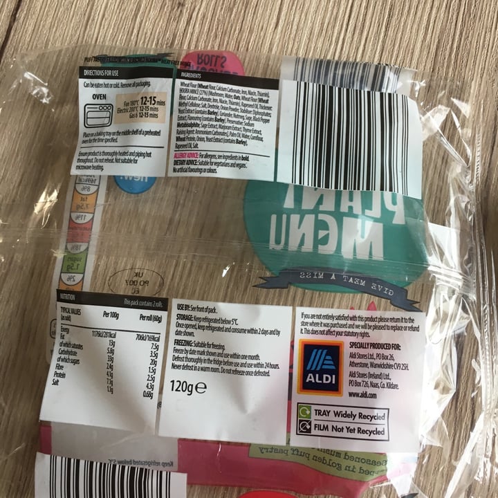 photo of ALDI No pork sausage rolls shared by @emmajwheeler on  02 Dec 2020 - review