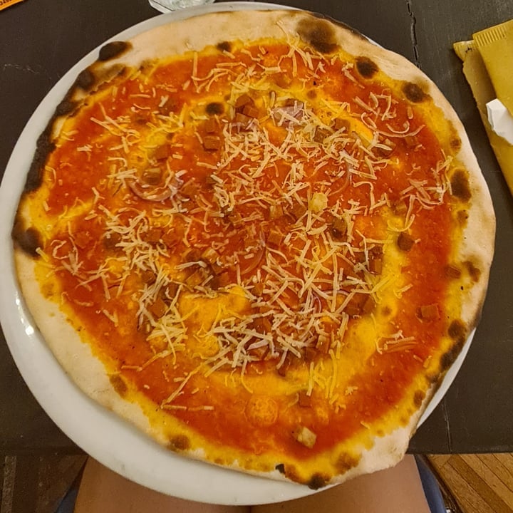 photo of Pizzeria Frontoni Vegan Amatriciana shared by @martaeffe on  12 Aug 2022 - review