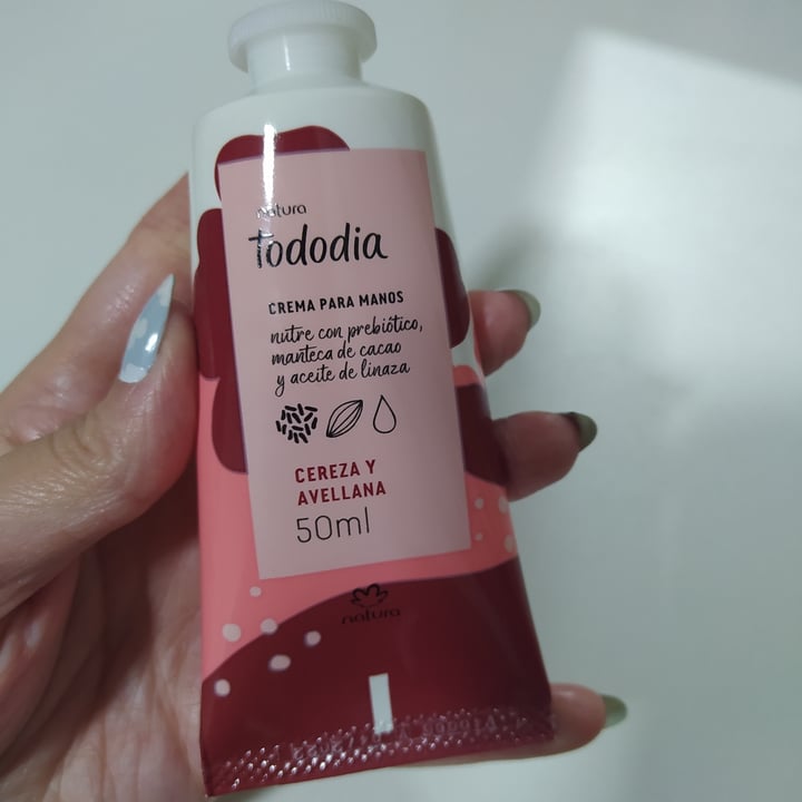 photo of Natura Crema para manos, Cereza Y Avellana shared by @mayravmv on  12 Jul 2021 - review