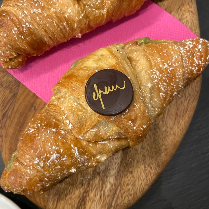 photo of Efrem - Gourmet Boutique and Finest Bar Brioche pistacchio shared by @9mel1na2 on  02 Jan 2022 - review
