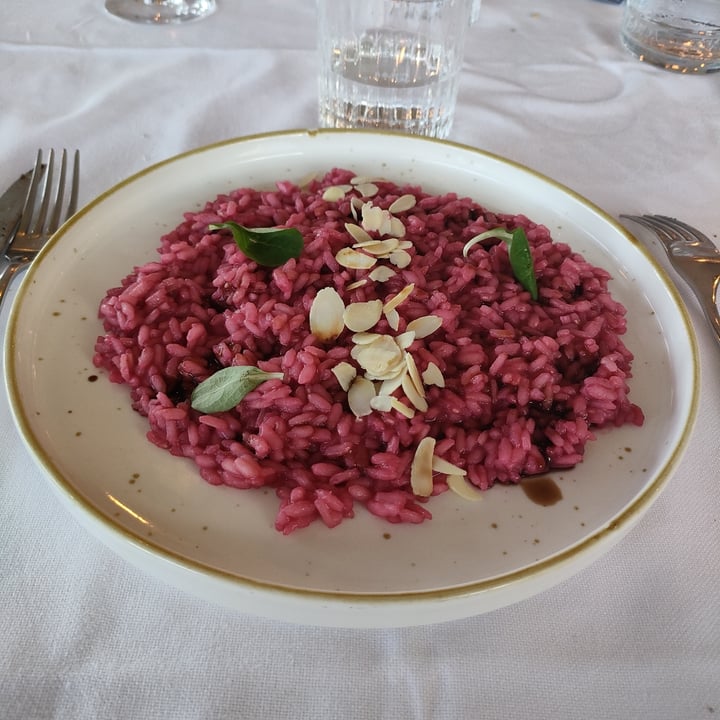 photo of Agriturismo Antichi Sapori Risotto Alla Rapa Rossa shared by @valentinavalentina on  26 Aug 2022 - review