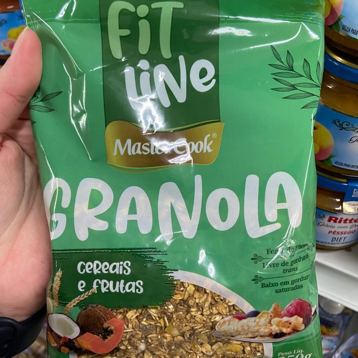 review photo of FitLine Granola cereais e frutas shared by @biwanfey on 03 Jun 2022 - review
