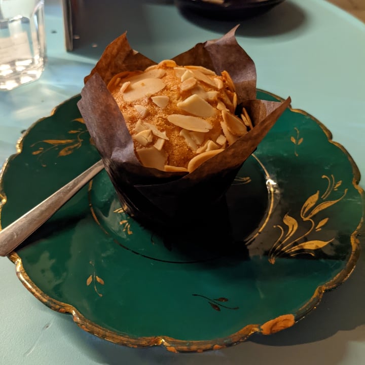 photo of Coccodi Dolce e Salato Cagliari Muffin arancia e mandorle shared by @emmearn on  06 Dec 2021 - review
