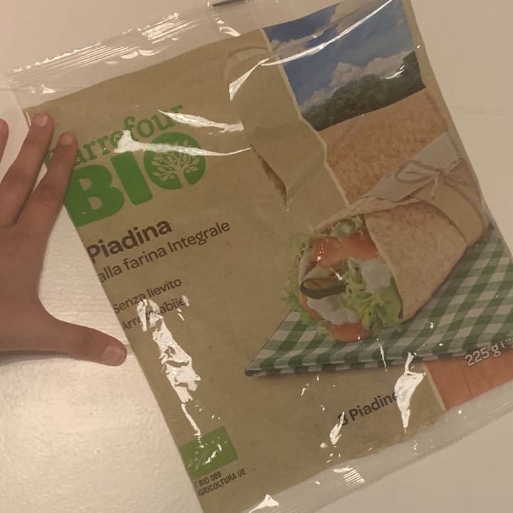 photo of Carrefour Italia Piadina integrale shared by @elledelle on  22 Mar 2022 - review