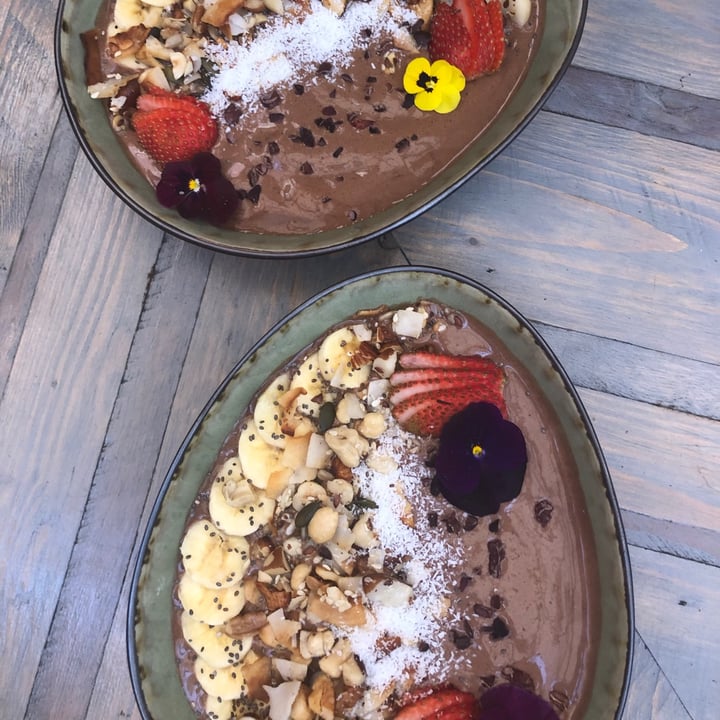 photo of Valeo Wholefoods Cafe Chocolate Protein Bowl shared by @biancaleescott on  03 Aug 2020 - review