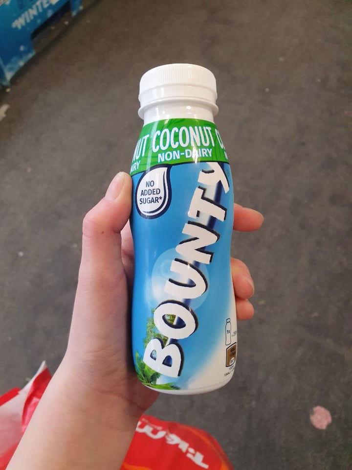 photo of Bounty Bounty Coconut Milkshake shared by @thaigrrlillee on  30 Jan 2020 - review