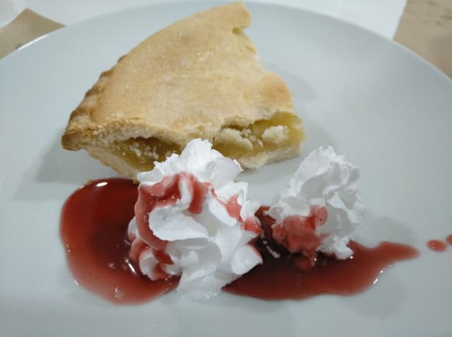 Photo of the dish “Empanada de manzana”