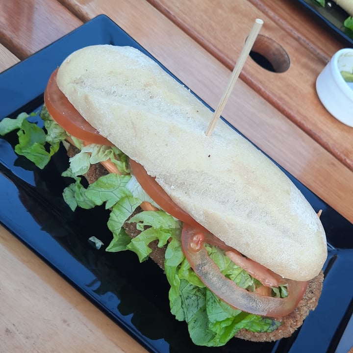 photo of El Palacio Vegano Sándwich de Milanesa Completo shared by @coniitto on  21 May 2022 - review