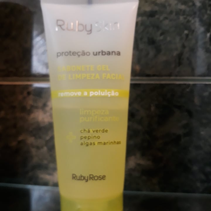 photo of RubyRose Sabonete Gel de Limpeza Facial shared by @helena1967 on  16 Apr 2022 - review