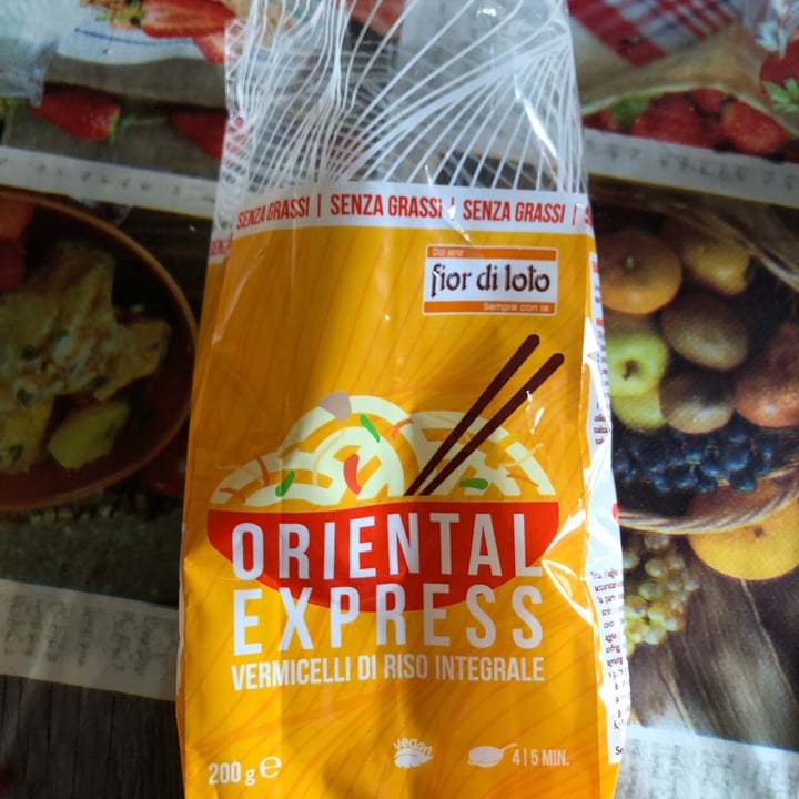 review photo of Fior di Loto Oriental express vermicelli Di riso integrale shared by @pveg on 29 Sep 2022 - review