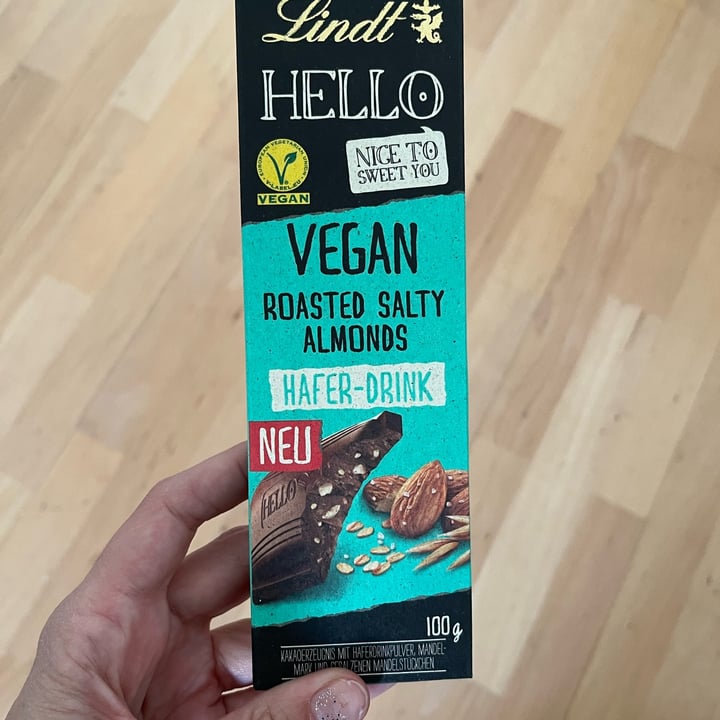 photo of Lindt Hello Vegan Roasted Salty Almonds shared by @kojika on  01 Apr 2022 - review