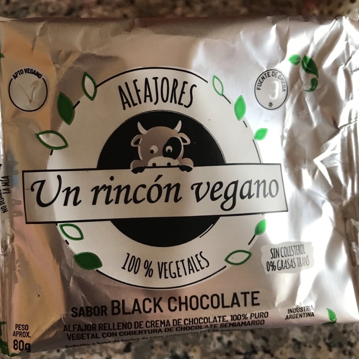 photo of Un Rincón Vegano Alfajor Chocolate shared by @melusilvares on  27 Jan 2020 - review