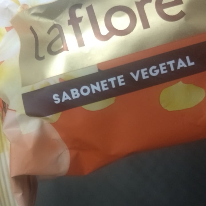 photo of La flore Sabonete Flor De Vanila shared by @ayurvedana on  04 May 2022 - review