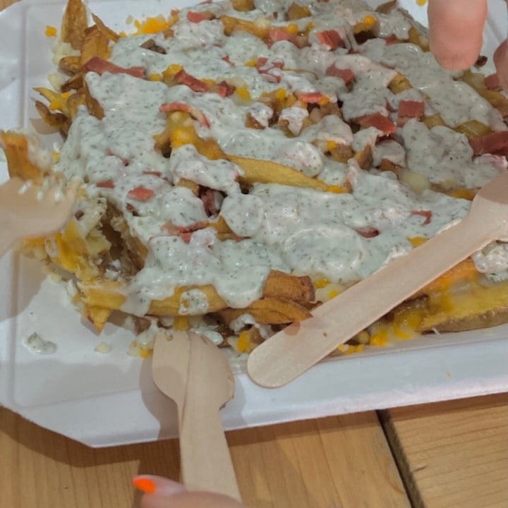 photo of Vegan Queen Queen fries shared by @elenaxgr on  07 Jul 2022 - review