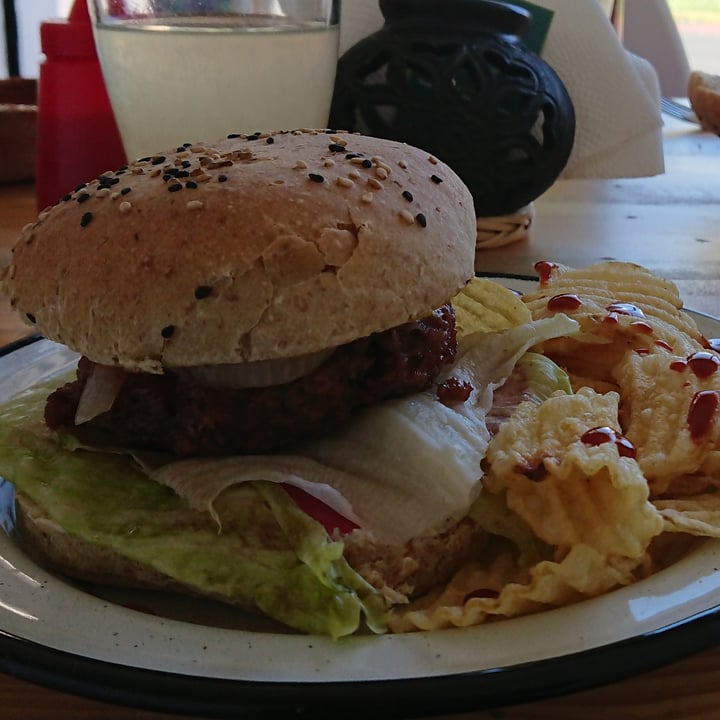 photo of Easy & Vegan Hamburguesa Gourmet Beyond meat, con champiñones caramelizados shared by @gabrijela on  12 Oct 2021 - review