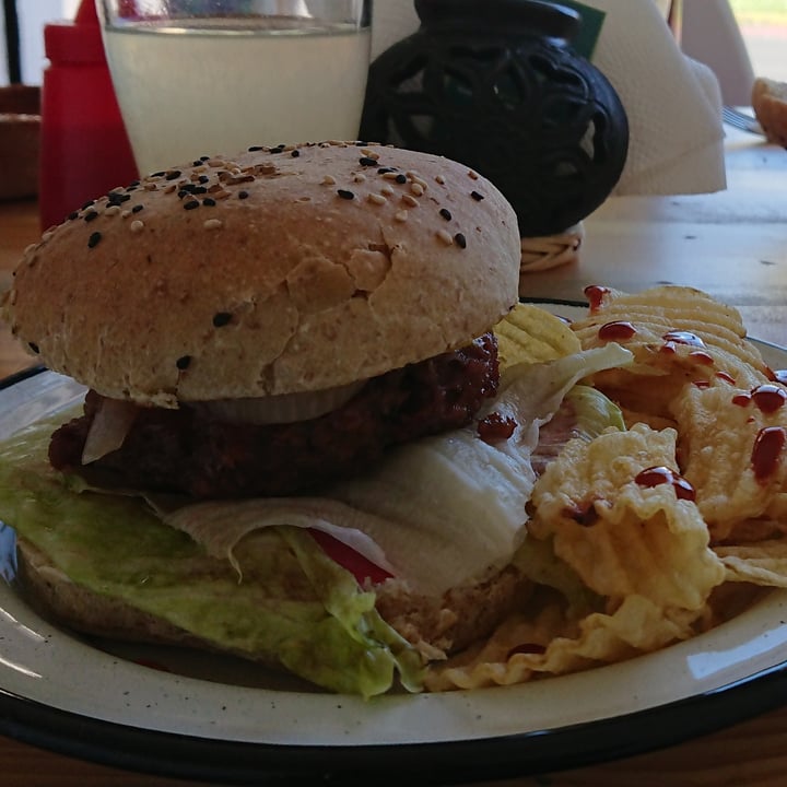 review photo of Easy & Vegan Hamburguesa Gourmet Beyond meat, con champiñones caramelizados shared by @gabrijela on 12 Oct 2021 - review