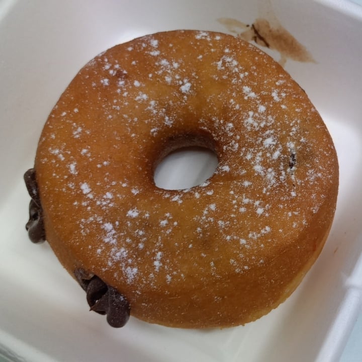 photo of chök - Valencia Donut Relleno De Chocolate shared by @isasesma-elhogar on  08 Jul 2022 - review
