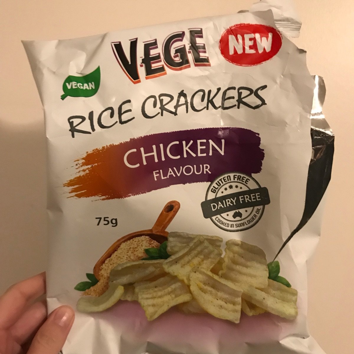 Vege chips Rice Crackers Chicken Flavour Reviews | abillion