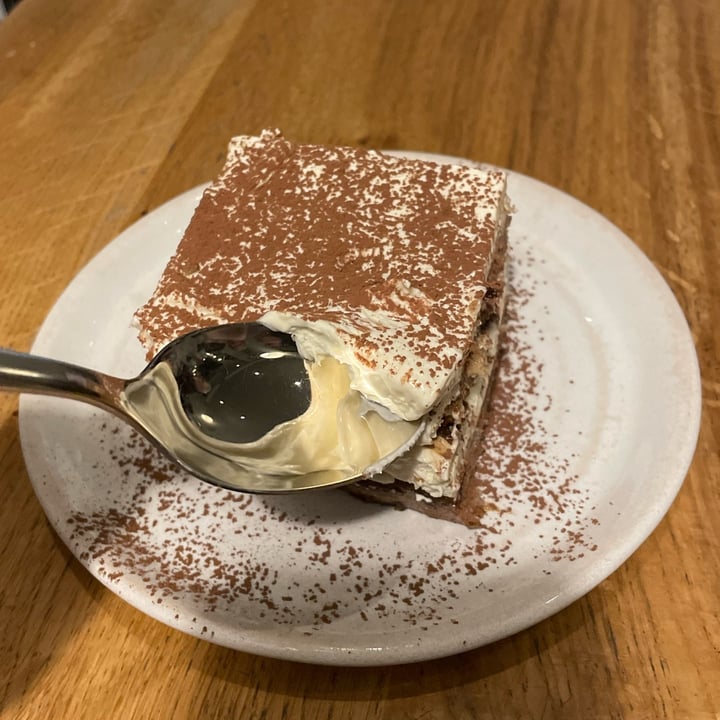 photo of Mildreds Restaurant white chocolate almond tiramisu shared by @thelondonvegan on  28 Nov 2022 - review