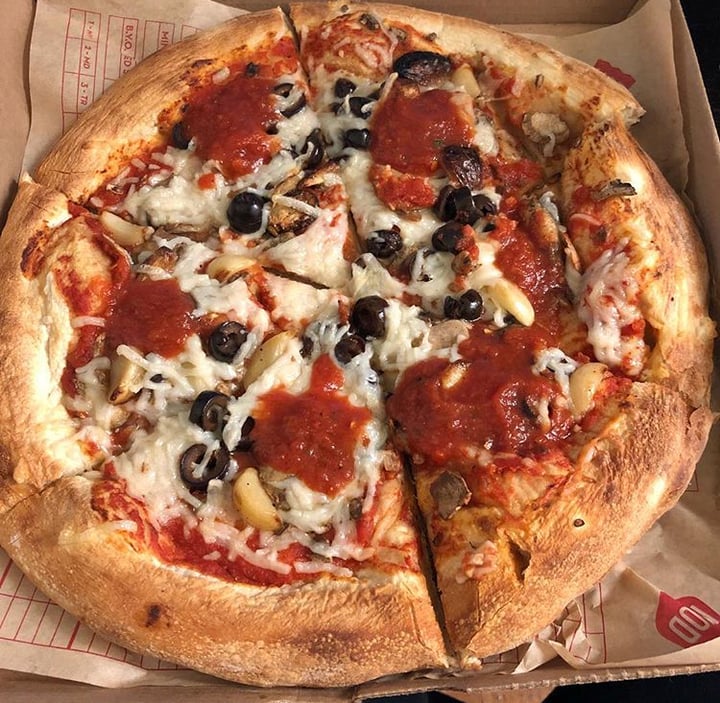 review photo of MOD Pizza Vegan pizza shared by @ericaveg on 11 Apr 2018 - review