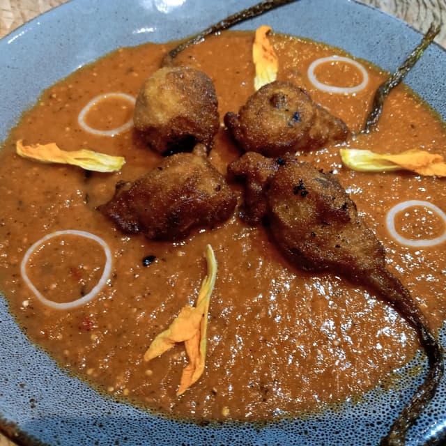 Foto del piatto “flor de calabaza rellena”