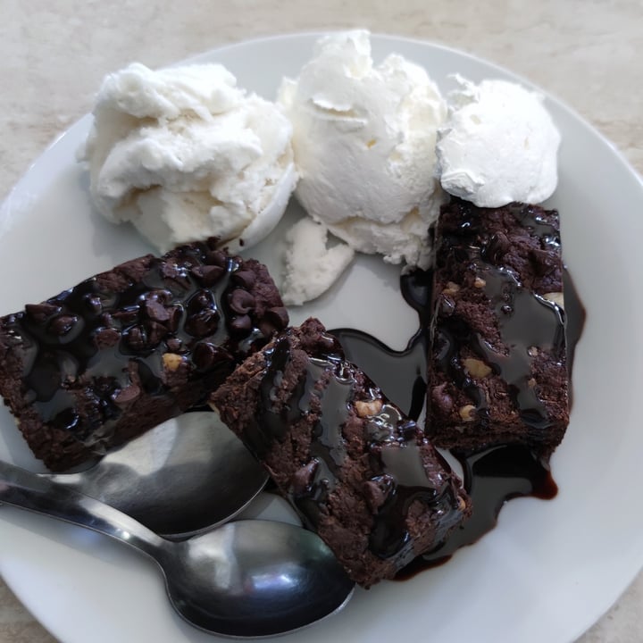 photo of Relish Bar Brownie con nata shared by @fanyrebelveg on  23 Jul 2020 - review