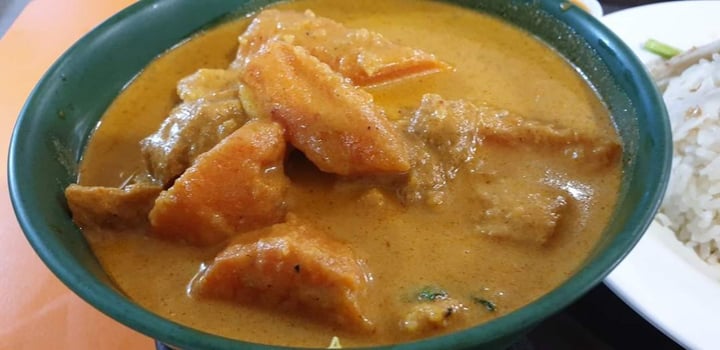 review photo of 33 Vegetarian Food Curry Chicken Noodles shared by @angelica2603 on 08 Apr 2020 - review