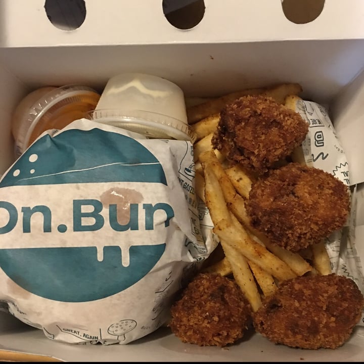 photo of On Bun Plant Based Burgers Combo On Bun Burger shared by @coralgzz on  05 Feb 2021 - review