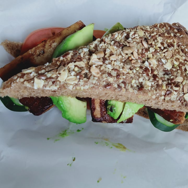 photo of Kraftwich by Swissbake Avocado & Tofu Vegan Kraftwich shared by @veganspicegal on  12 Nov 2020 - review