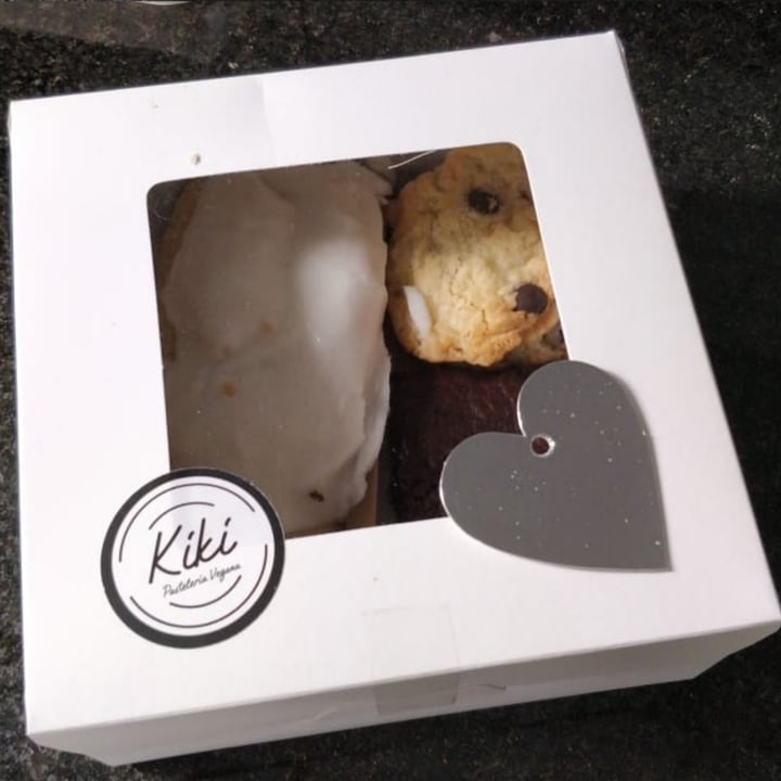 photo of Kiki Pasteleria Vegana Box Día Del Amigo shared by @celecel on  23 Jul 2020 - review