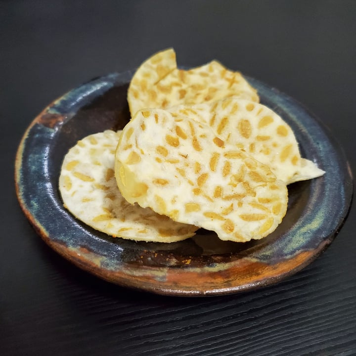 review photo of WOH Tempeh Chips shared by @radicpunk on 20 Aug 2021 - review