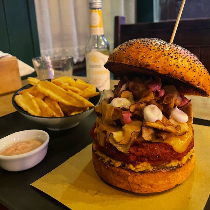 review photo of Old England Pub - Pub Birreria Padova Tassorosso shared by @minniedrinkstea on 01 Nov 2022 - review