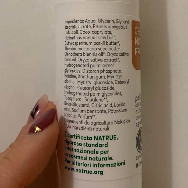 photo of Vivi verde Crema viso nutriente protettiva delicate  shared by @naj92 on  08 Oct 2022 - review