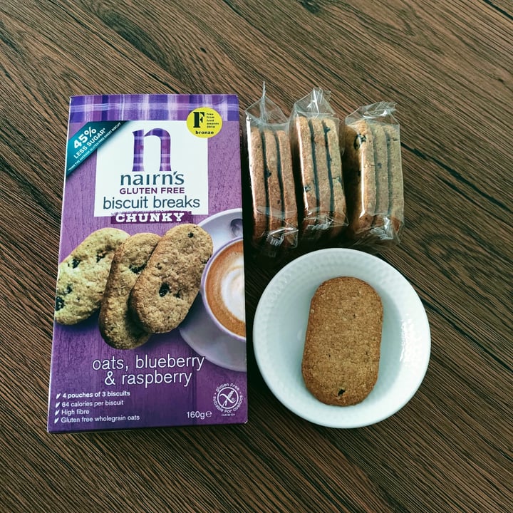 photo of Nairn's Chunky Oat, Blueberry and Raspberry shared by @stevenneoh on  06 Jun 2021 - review