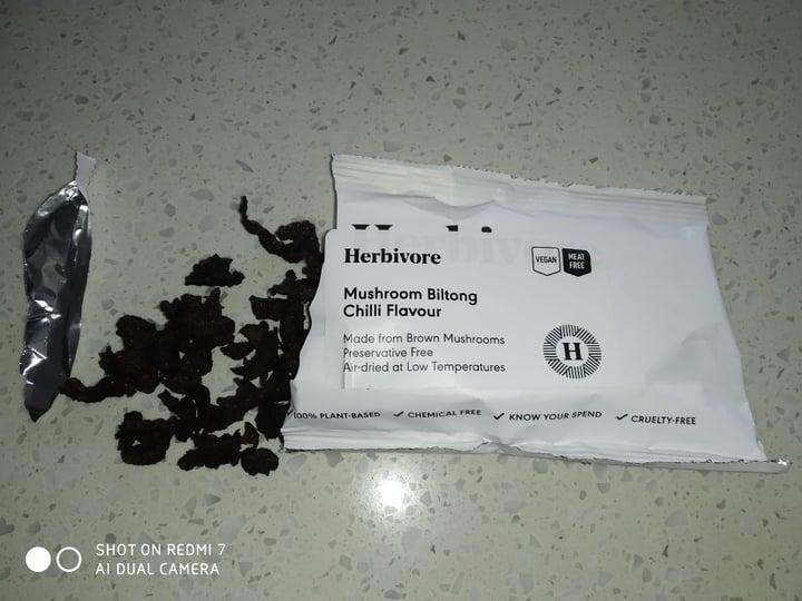 review photo of Herbivore Herbivore Mushroom biltong - chili flavour shared by @sillydillysu on 30 Dec 2020 - review