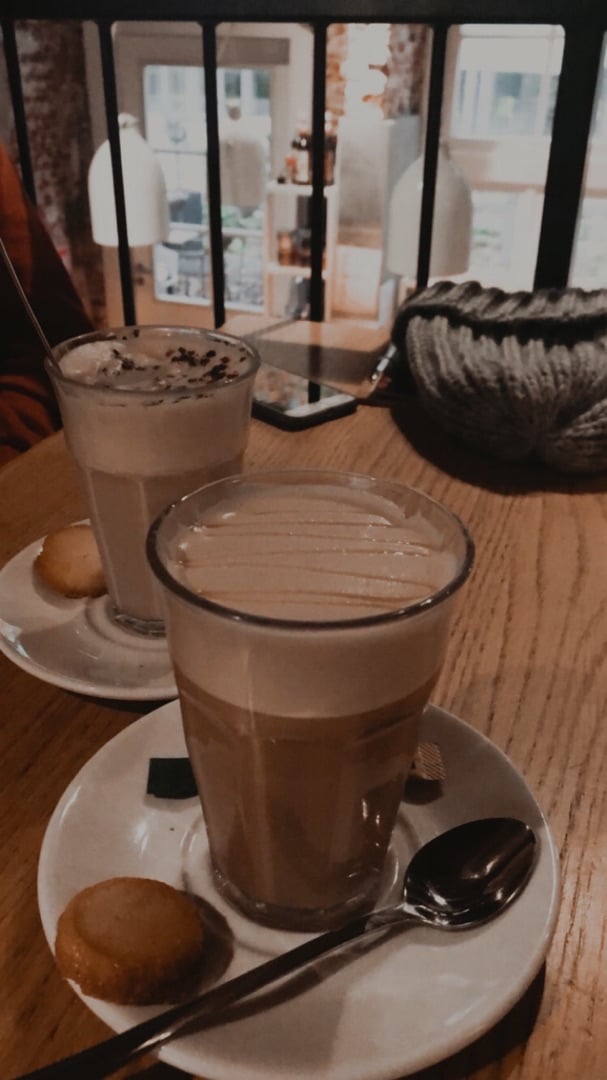 review photo of Barista Cafe Leiden Chai Latte With Almond Milk shared by @marilenasoulozeki on 06 Dec 2019 - review