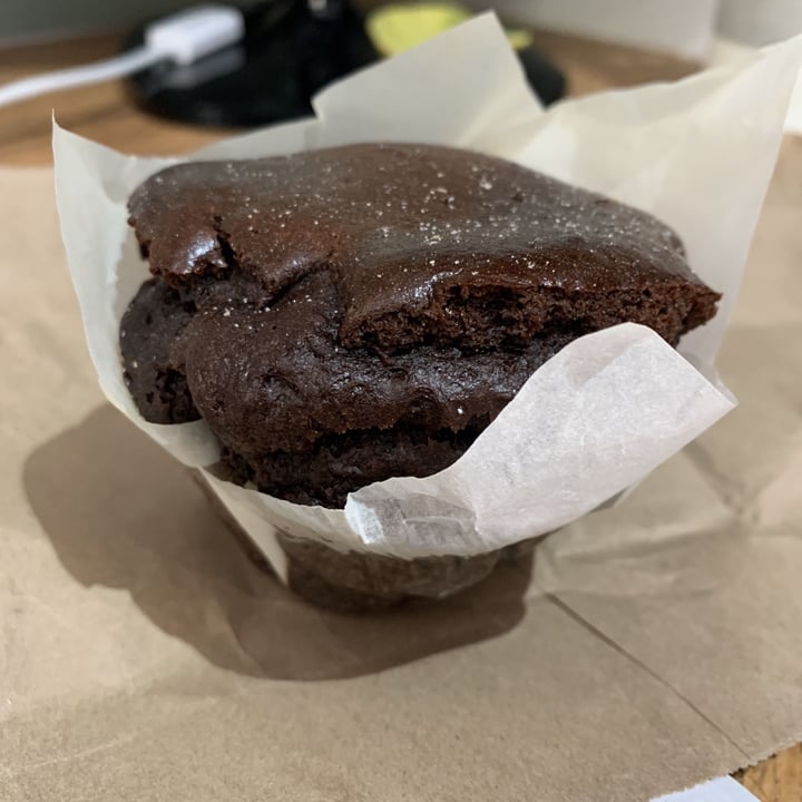 photo of Food Lover’s Market Chia & Choc Muffin shared by @rudaherselman on  23 Sep 2021 - review