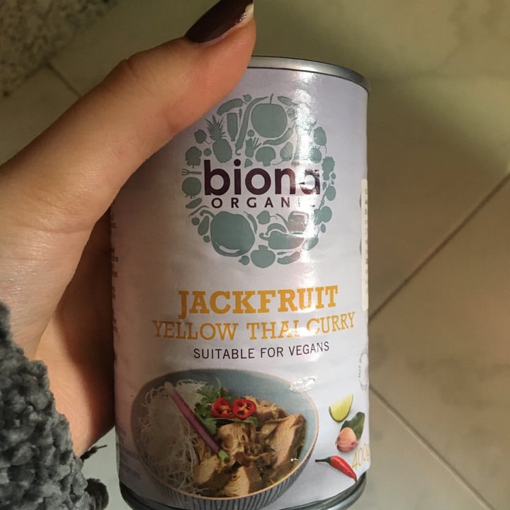 photo of Biona Jackfruit Yellow Thai Curry shared by @nanaaestevez on  04 Dec 2020 - review