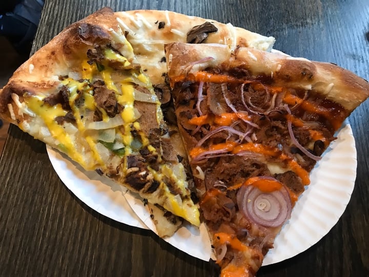 photo of Blackbird Pizzeria Pizza - Cheesesteak, Spicy BBQ, Fungi, shared by @michael93l on  26 Jan 2020 - review