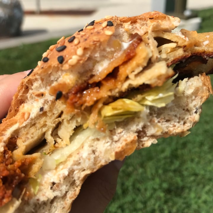 photo of Valiant's Barrie Stampede Chicken Burger shared by @spearl on  30 Aug 2020 - review