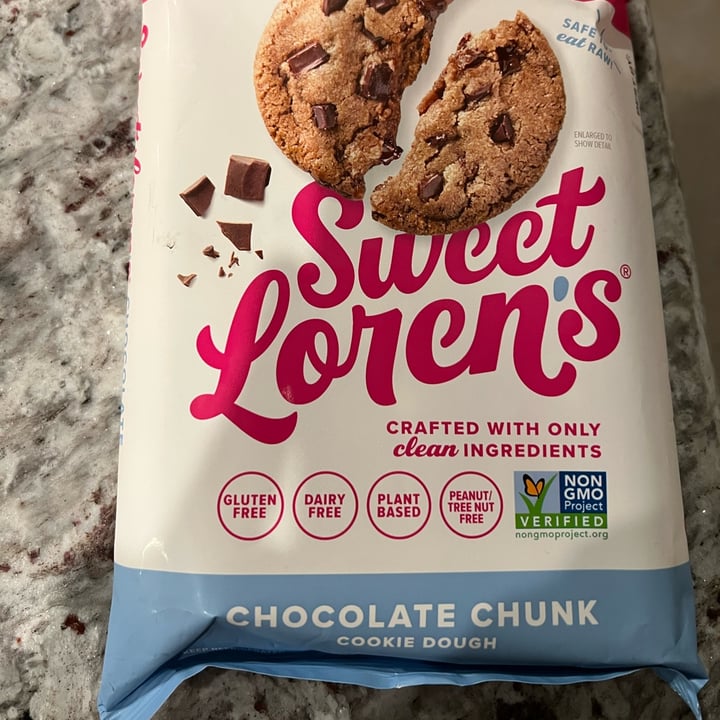 photo of Sweet Loren's chocolate chunck cookies shared by @healthyveganfood101 on  26 Jan 2022 - review