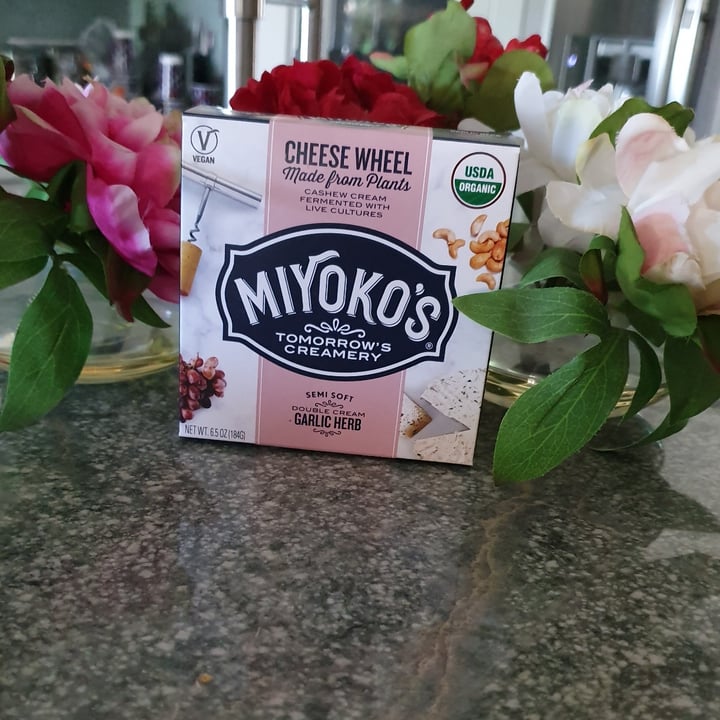 photo of Miyoko's Creamery Semi Soft Double Cream Garlic Herb Cheese Wheel shared by @anistavrou on  06 Oct 2020 - review